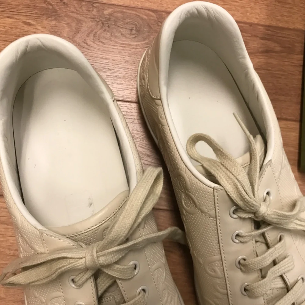 Authentic Gucci Ace Supreme Sneakers Size 11.5 off white / cream white
